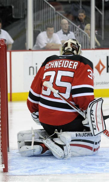 Larsson snaps tie, gives Devils win over Jackets